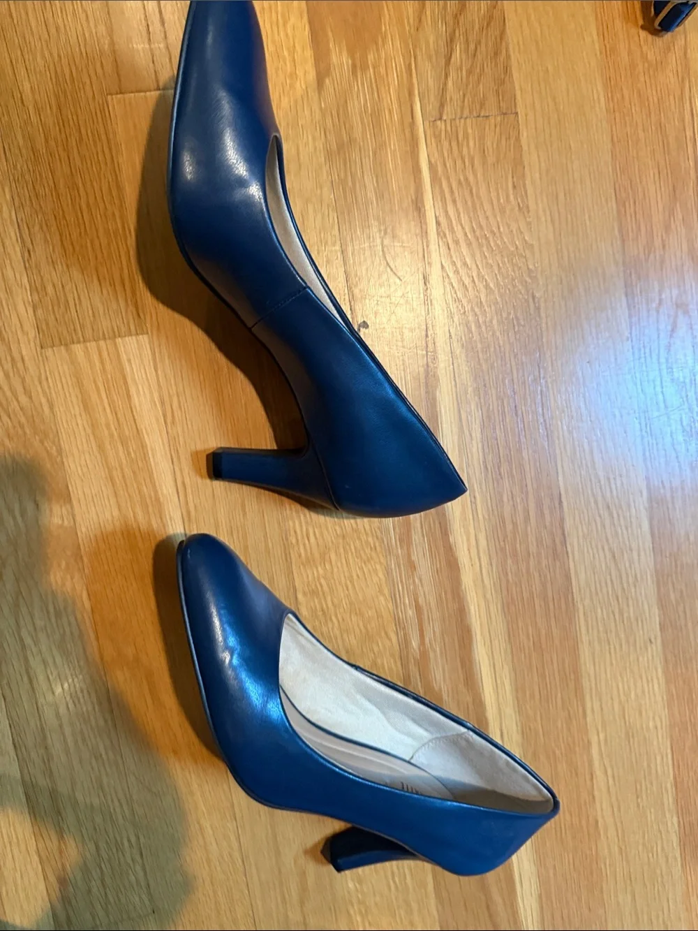 Kelly & Katy Classic Navy Pointed-Toe High Heels
